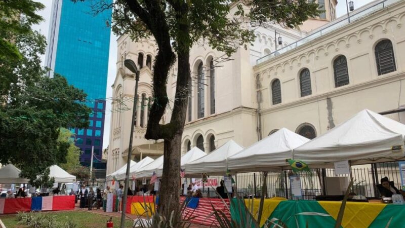 Feira das Nações reúne expositores artesanais, gastronômicos e atrações musicais em Sampa