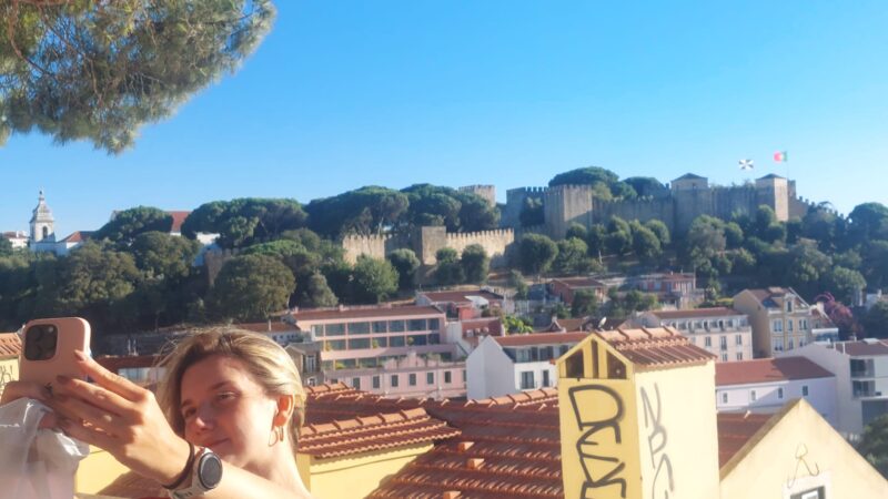 Turistas americanos e brasileiros foram os que mais contribuíram para o aumento da receita turística em Portugal