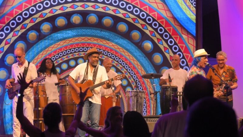 Espetáculo Olorin estreia em Salvador com homenagem a Dorival Caymmi e participação de Armandinho Macêdo